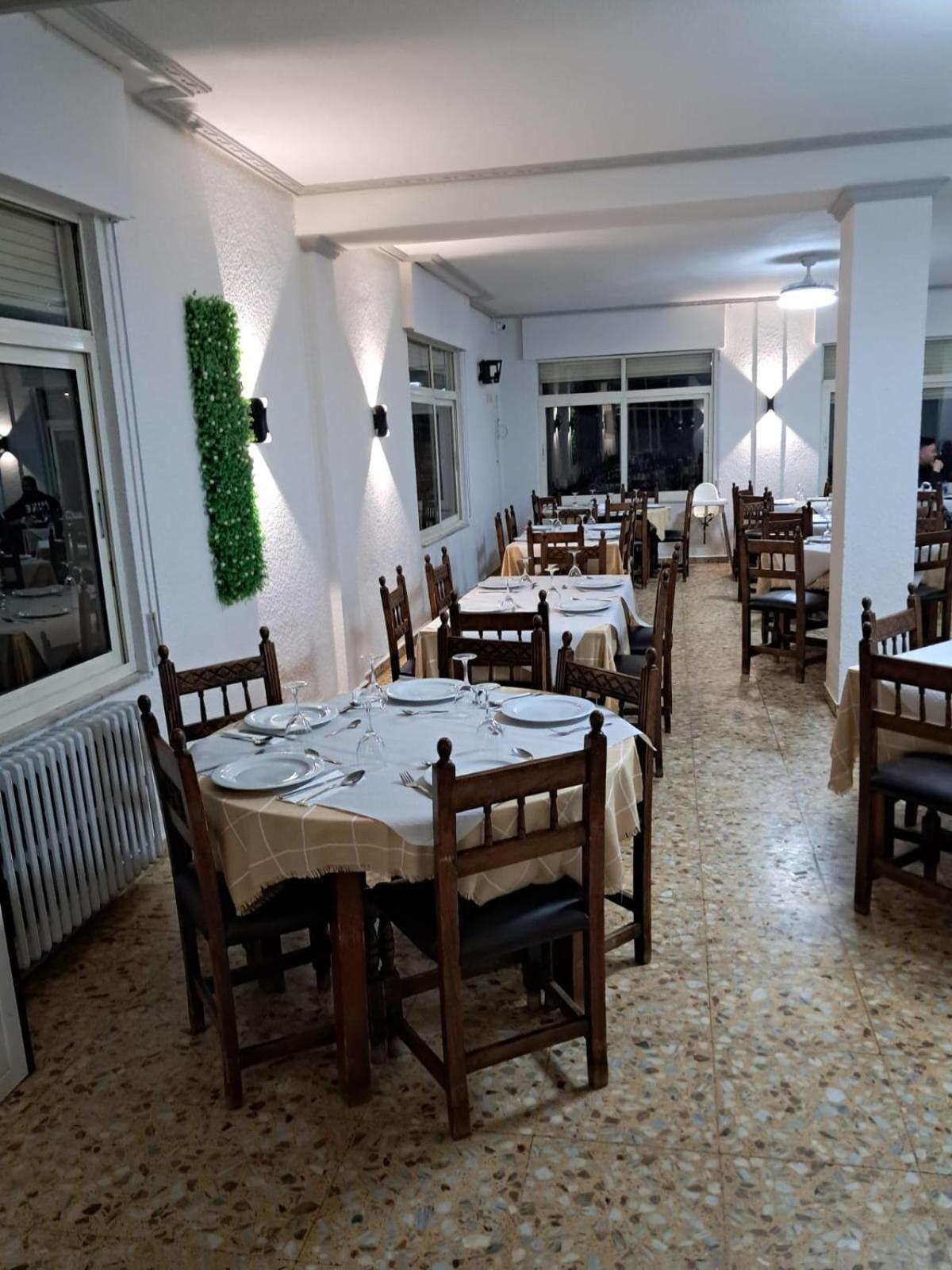Hostal San Miguel Villalobar Luaran gambar